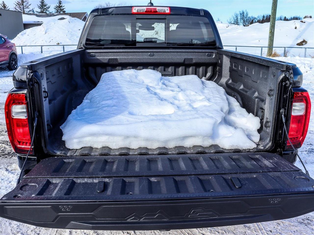 2026 GMC Canyon Crew Cab Short Box 4-Wheel Drive AT4 Photo