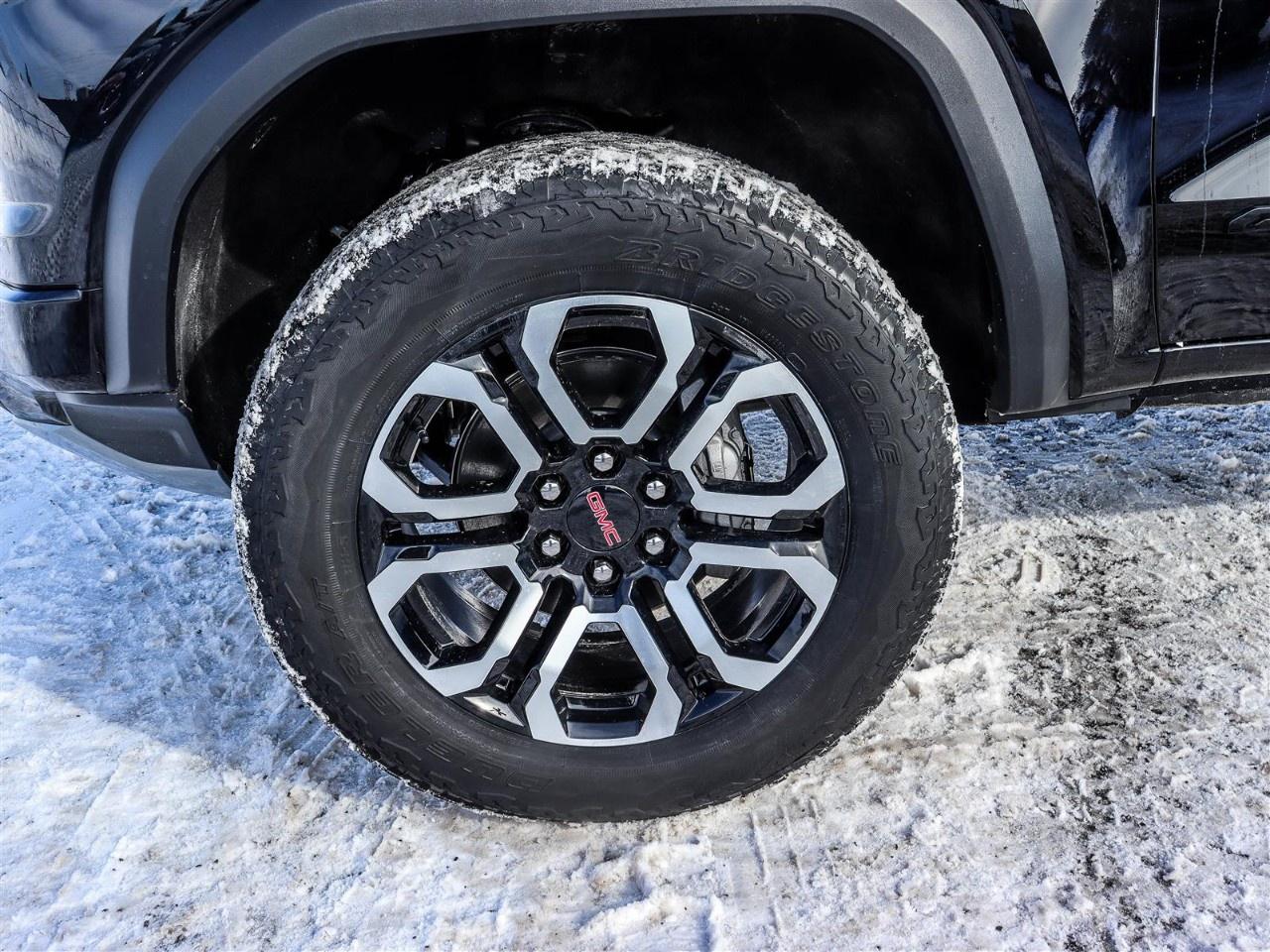 2026 GMC Canyon Crew Cab Short Box 4-Wheel Drive AT4 Photo