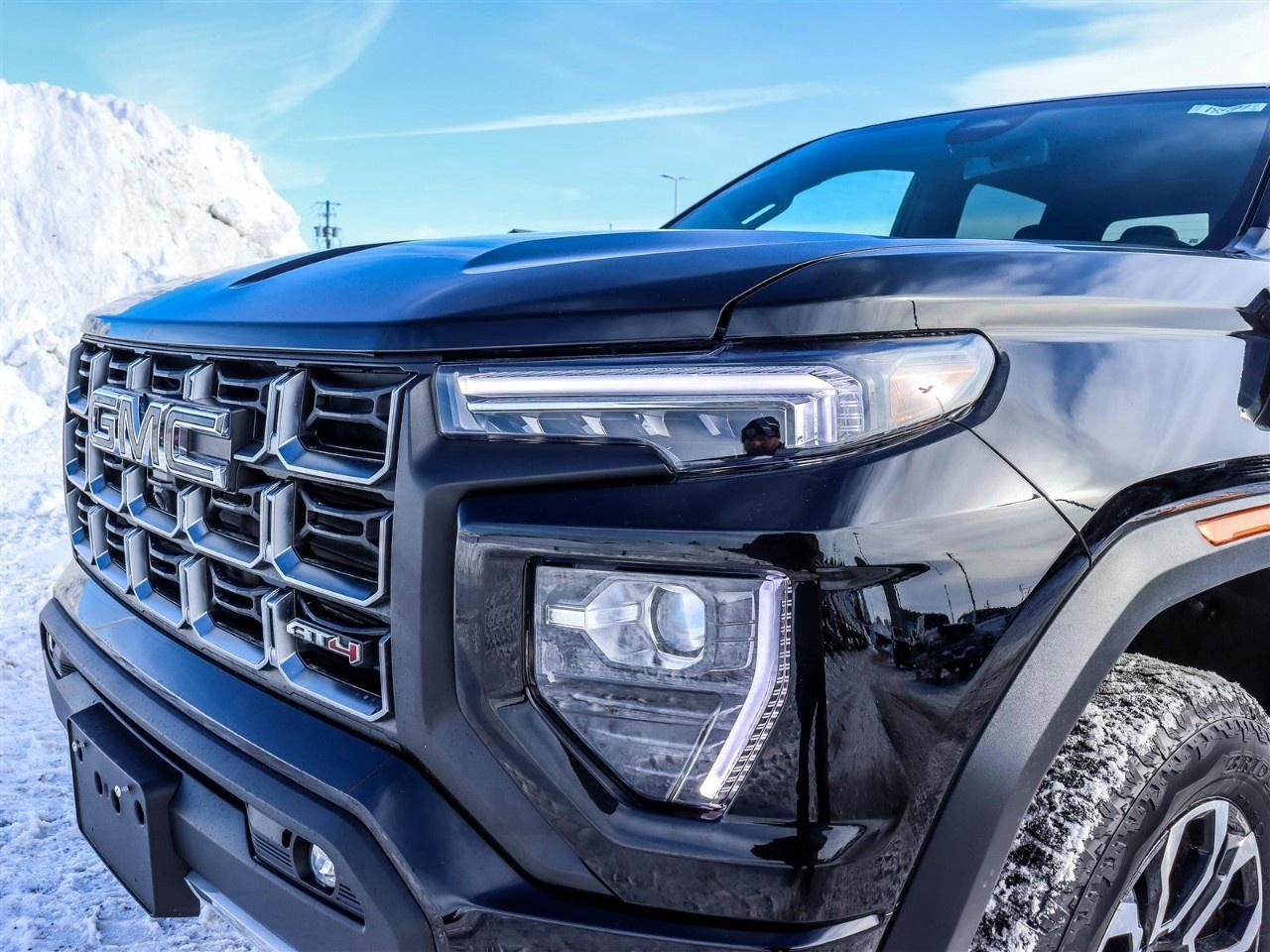 2026 GMC Canyon Crew Cab Short Box 4-Wheel Drive AT4 Photo