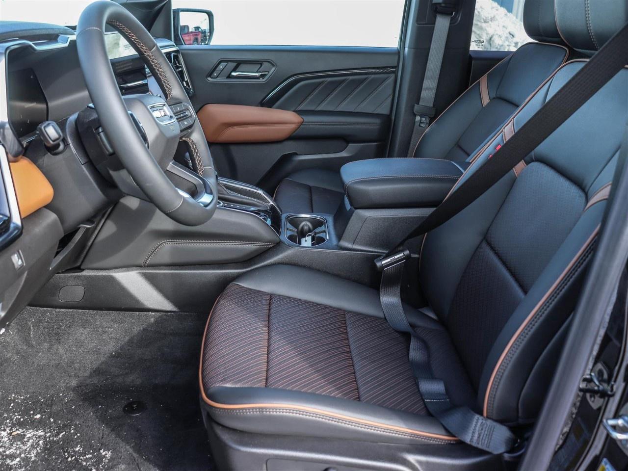 2026 GMC Canyon Crew Cab Short Box 4-Wheel Drive AT4 Photo