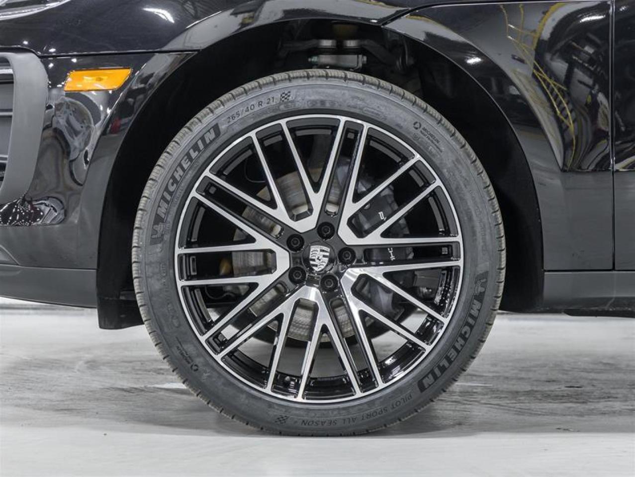 2026 Porsche Macan  Photo