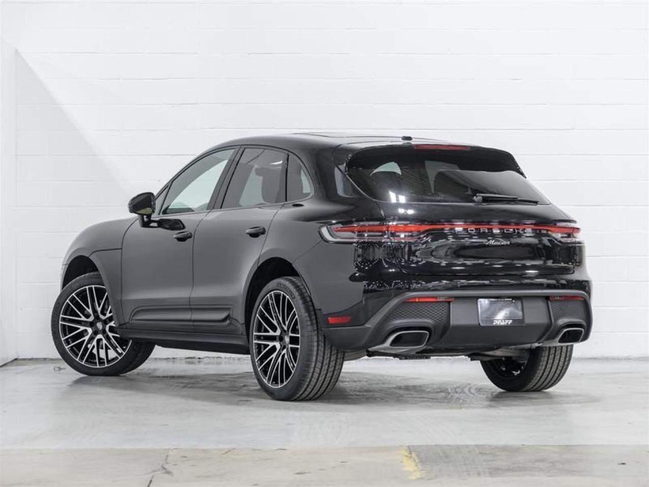 2026 Porsche Macan  Photo