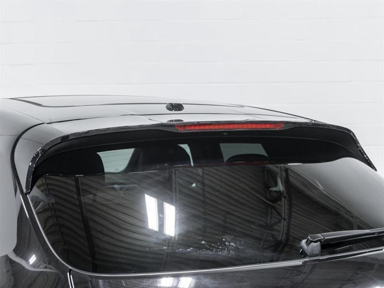 2026 Porsche Macan  Photo