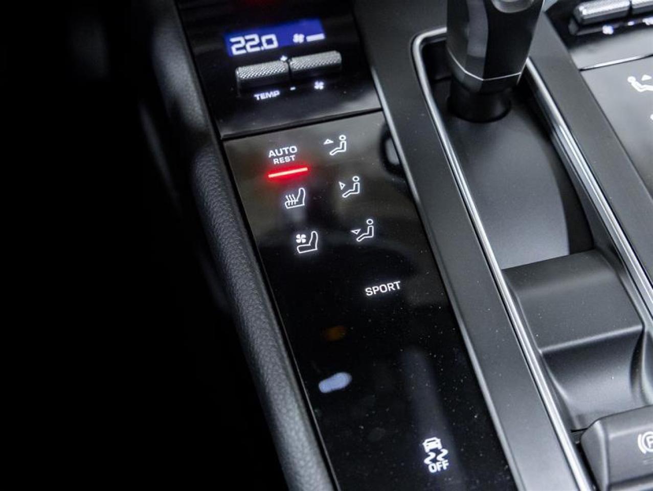 2026 Porsche Macan  Photo