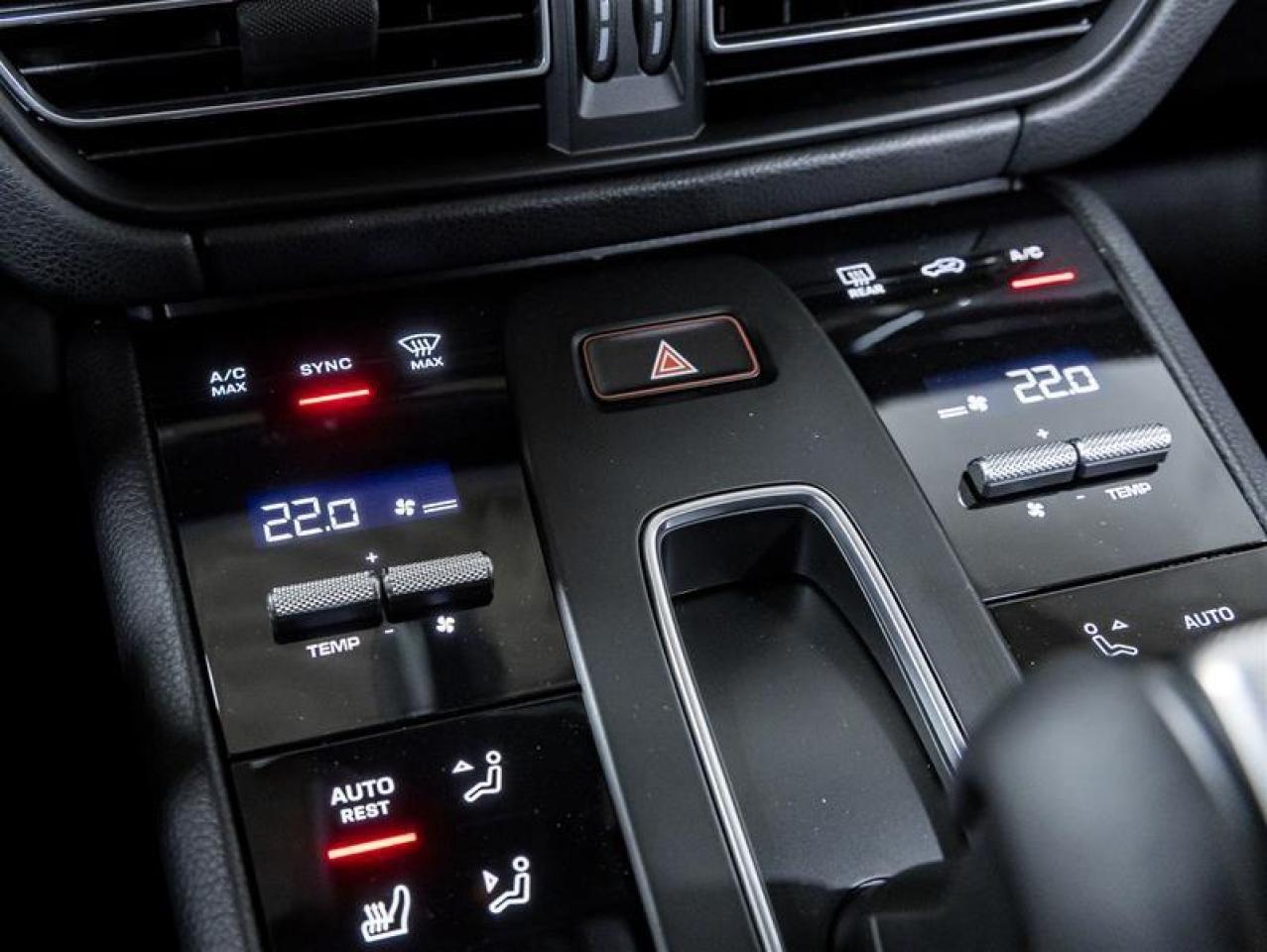 2026 Porsche Macan  Photo