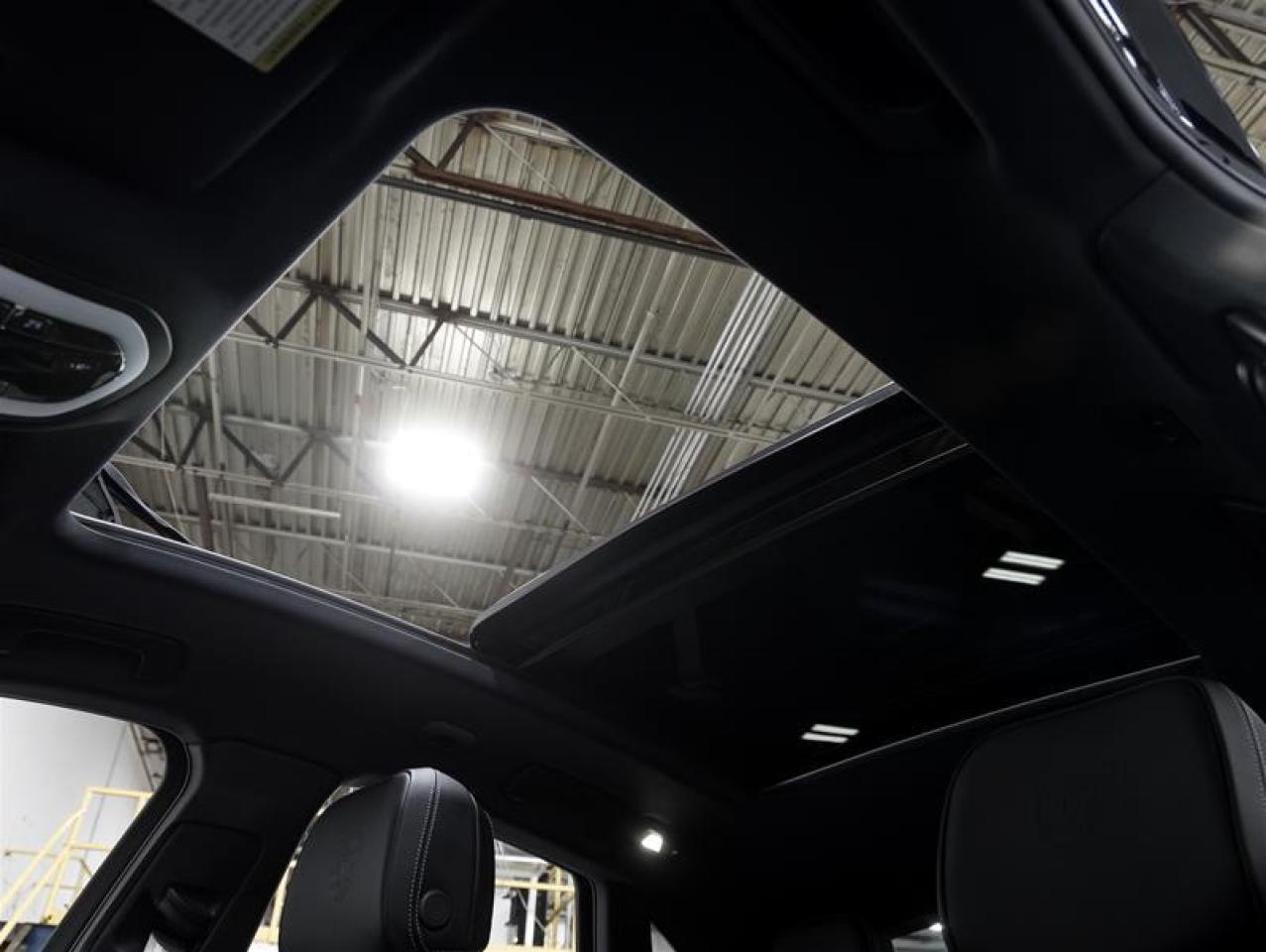 2026 Porsche Macan  Photo