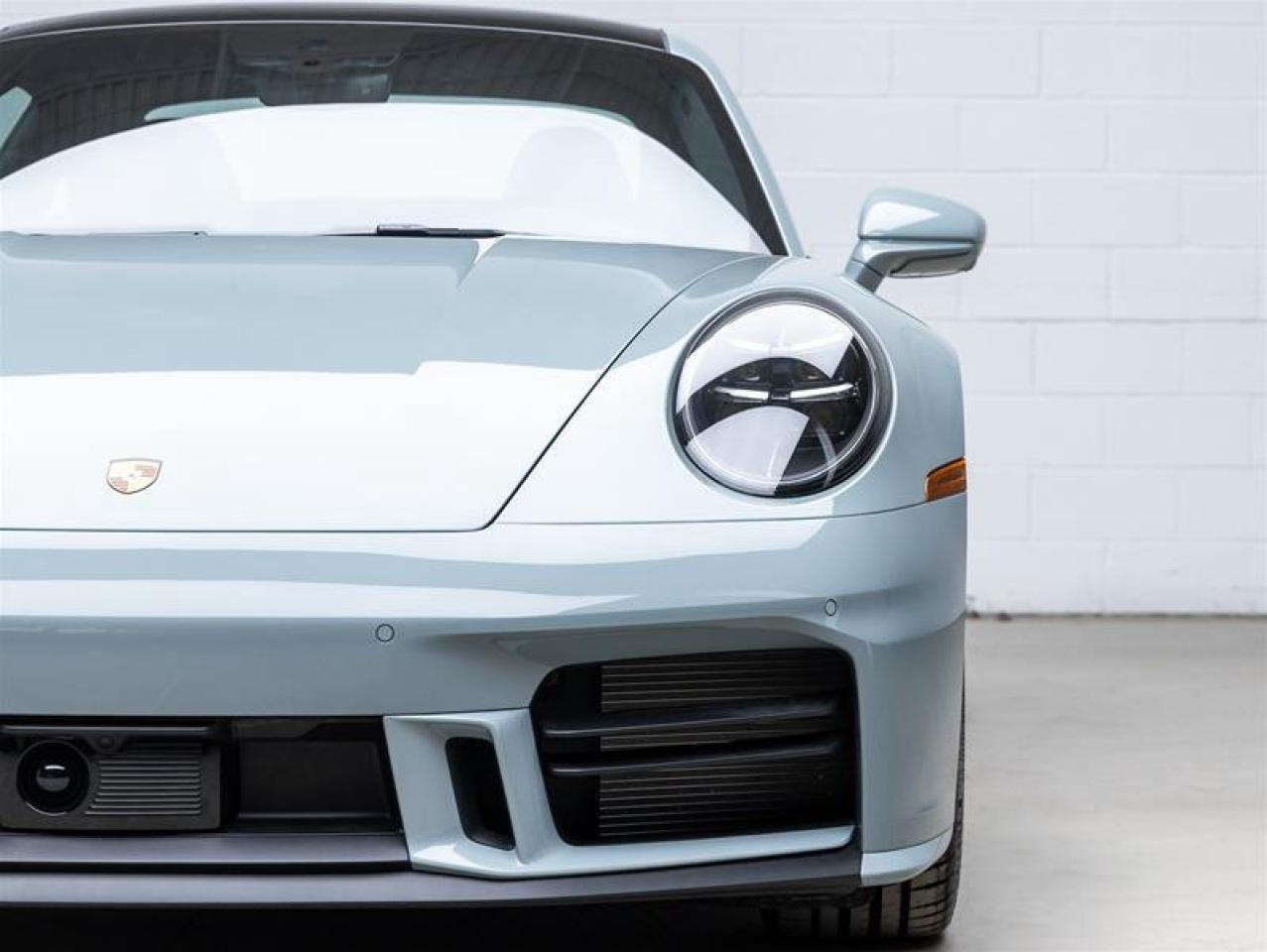 2025 Porsche 911  Photo3
