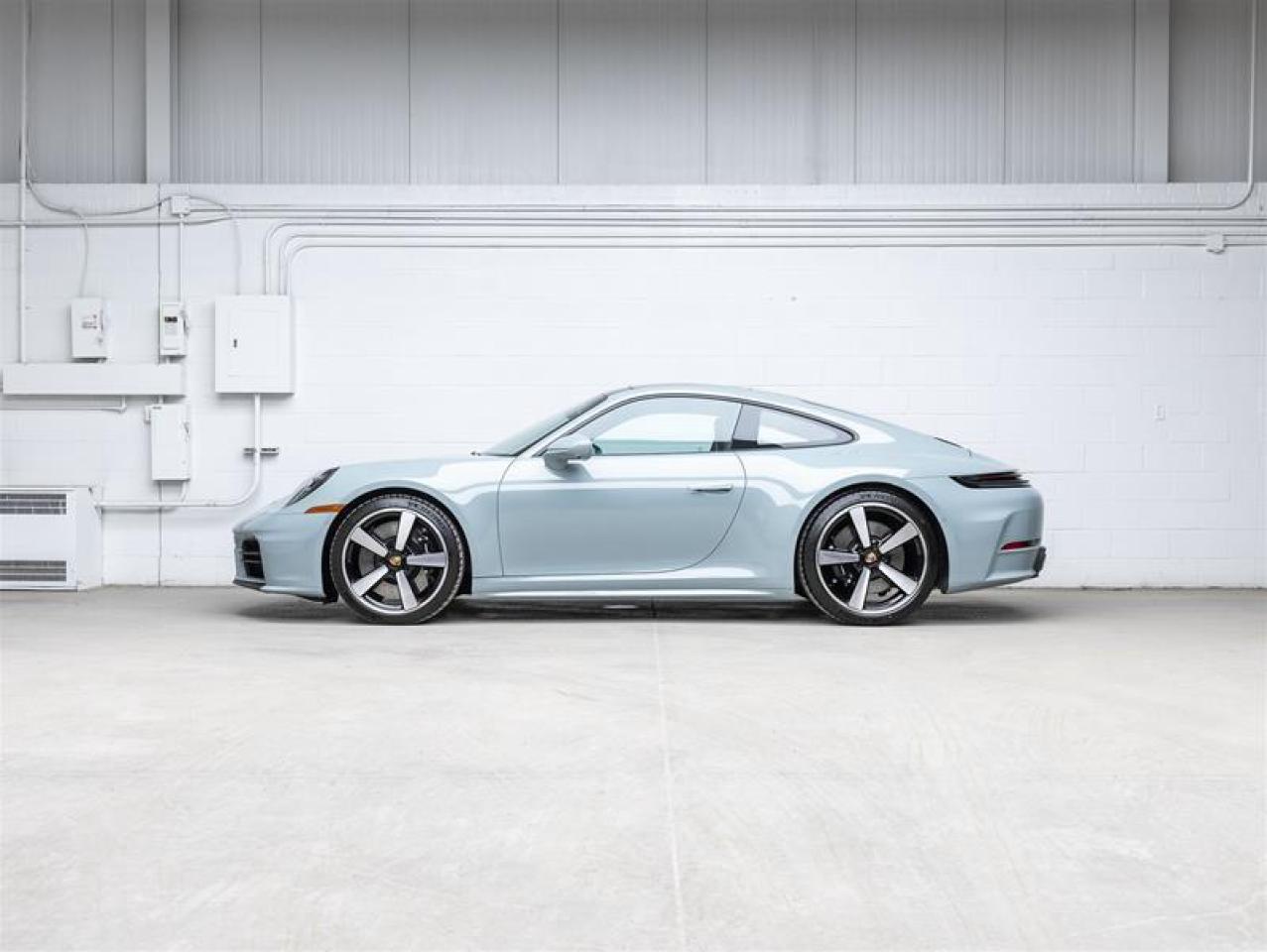 2025 Porsche 911  Photo