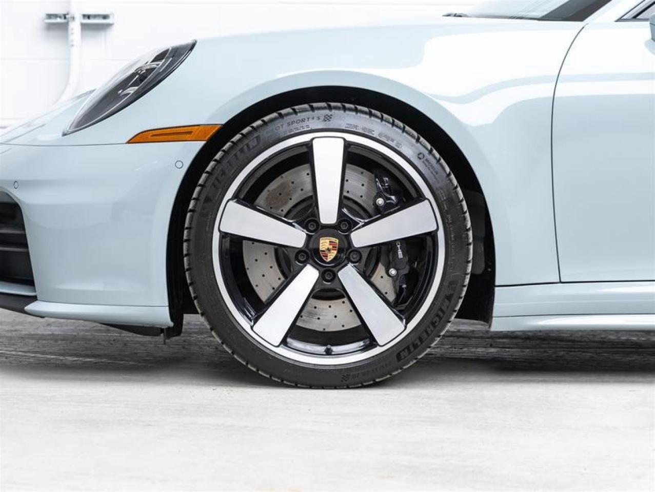 2025 Porsche 911  Photo