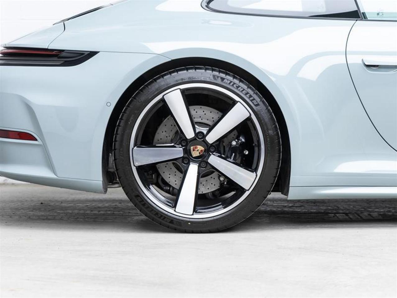 2025 Porsche 911  Photo