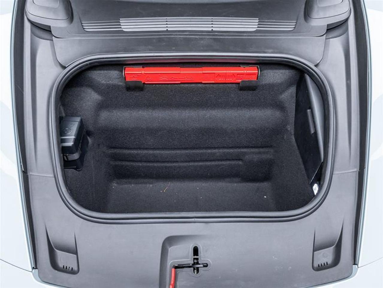 2025 Porsche 911  Photo4