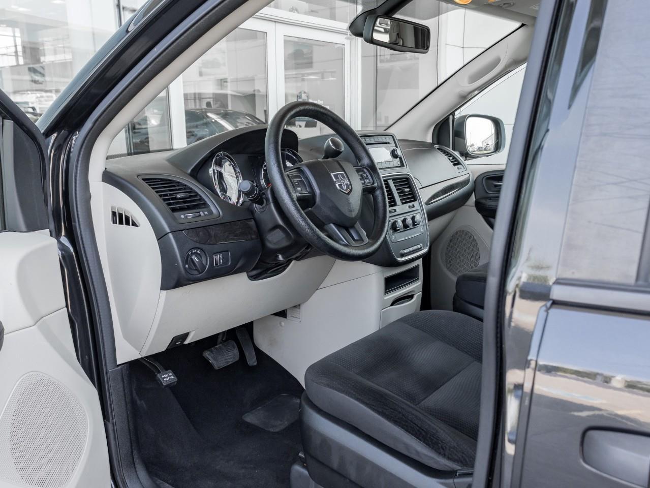 2019 Dodge Grand Caravan CVP/SXT Passenger Van Photo