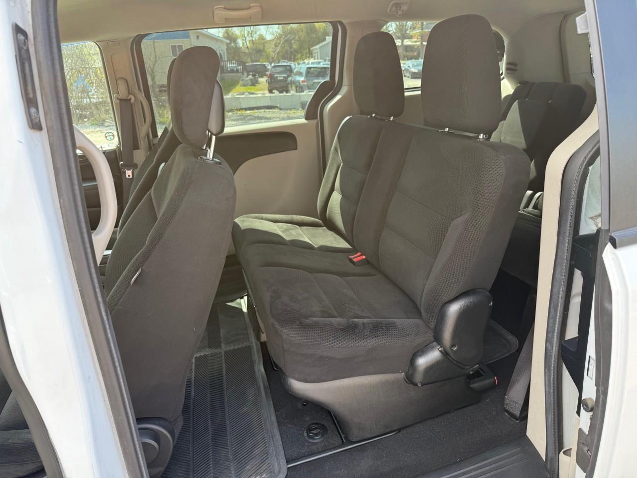 2016 Dodge Grand Caravan SE/SXT Passenger Van Photo