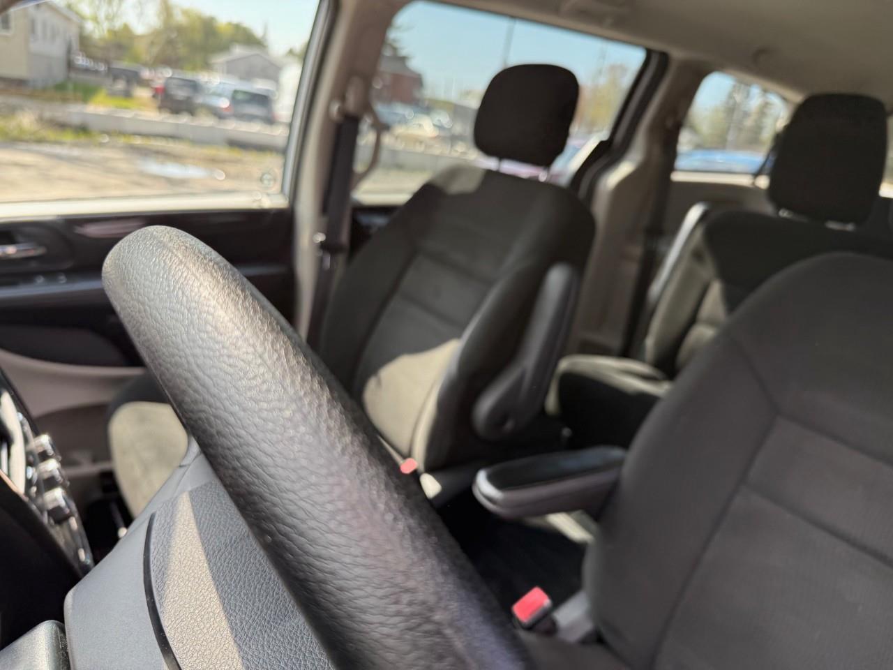 2016 Dodge Grand Caravan SE/SXT Passenger Van Photo