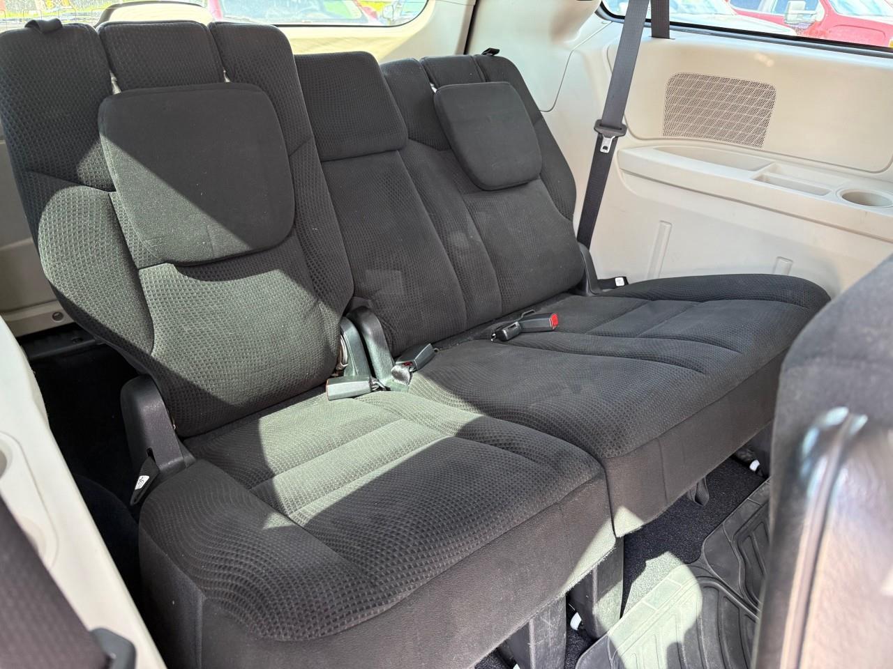 2016 Dodge Grand Caravan SE/SXT Passenger Van Photo