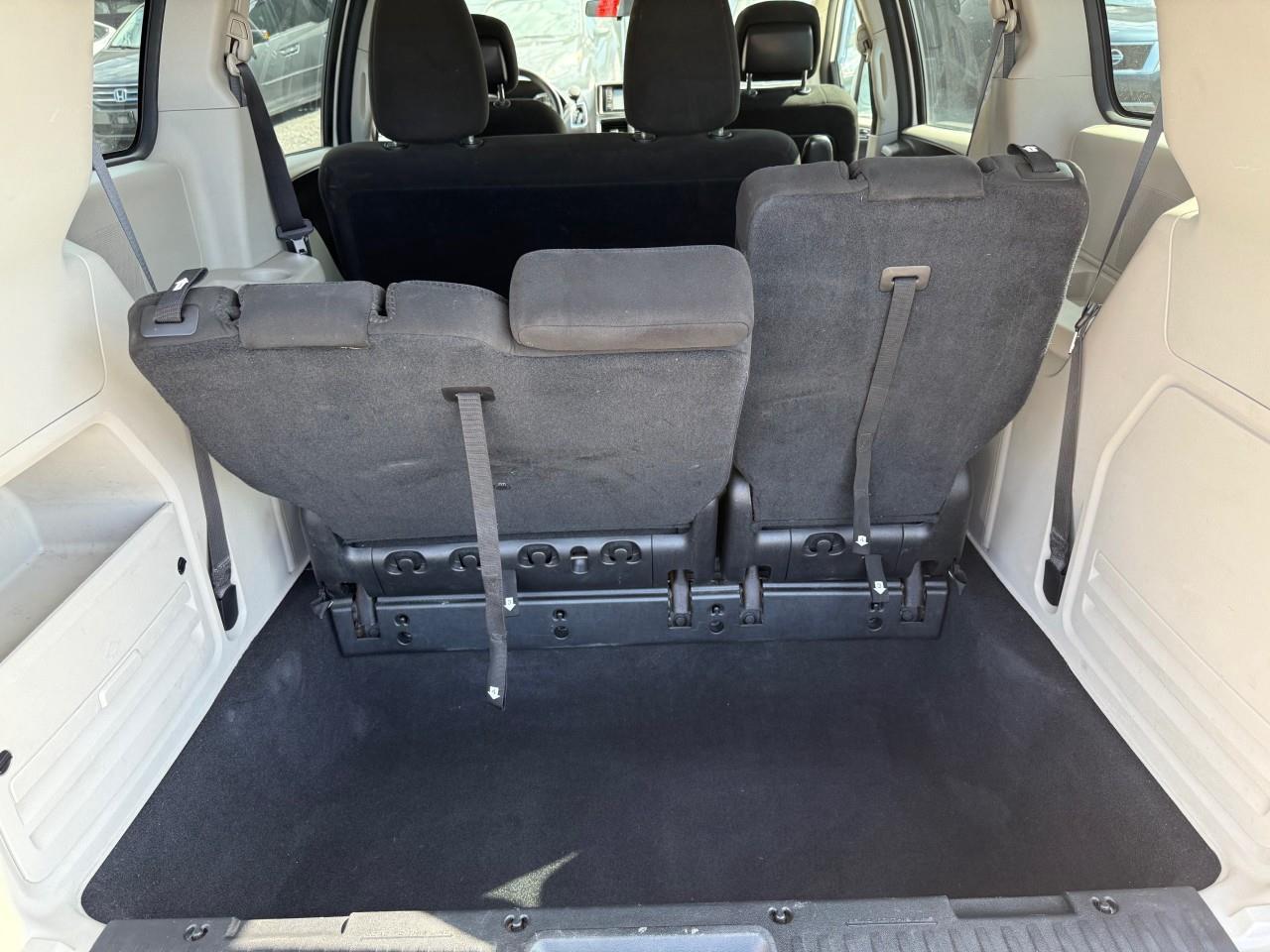 2016 Dodge Grand Caravan SE/SXT Passenger Van Photo