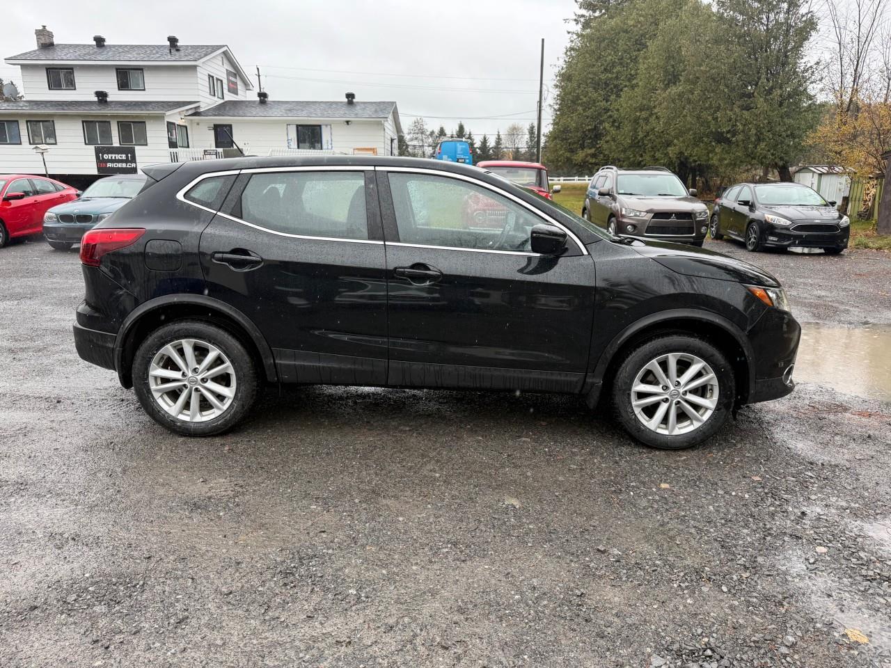 2017 Nissan Qashqai SV (CVT) 4dr All-Wheel Drive Photo
