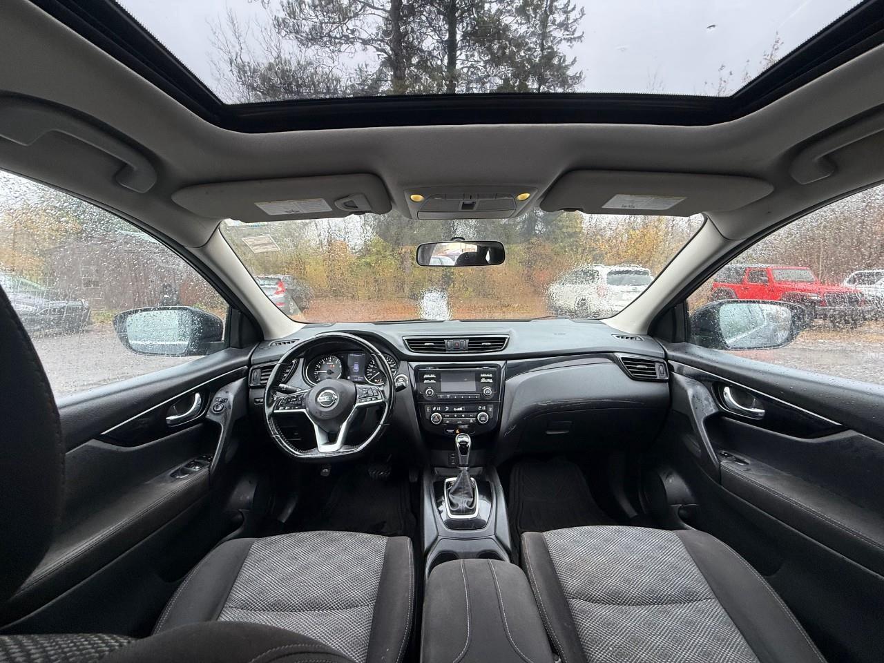 2017 Nissan Qashqai SV (CVT) 4dr All-Wheel Drive Photo