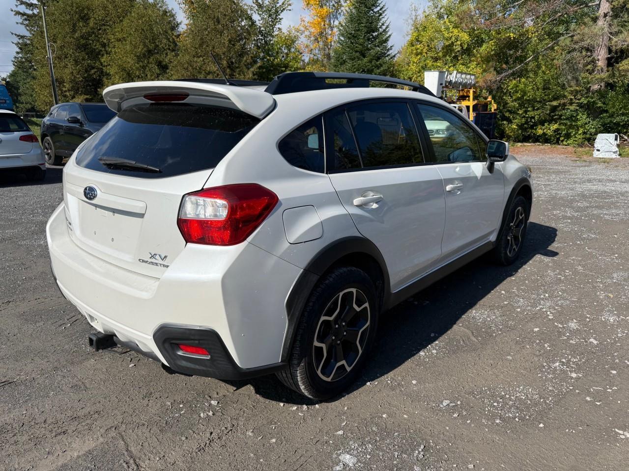 2013 Subaru XV Crosstrek Touring (CVT) 4dr All-Wheel Drive Photo4