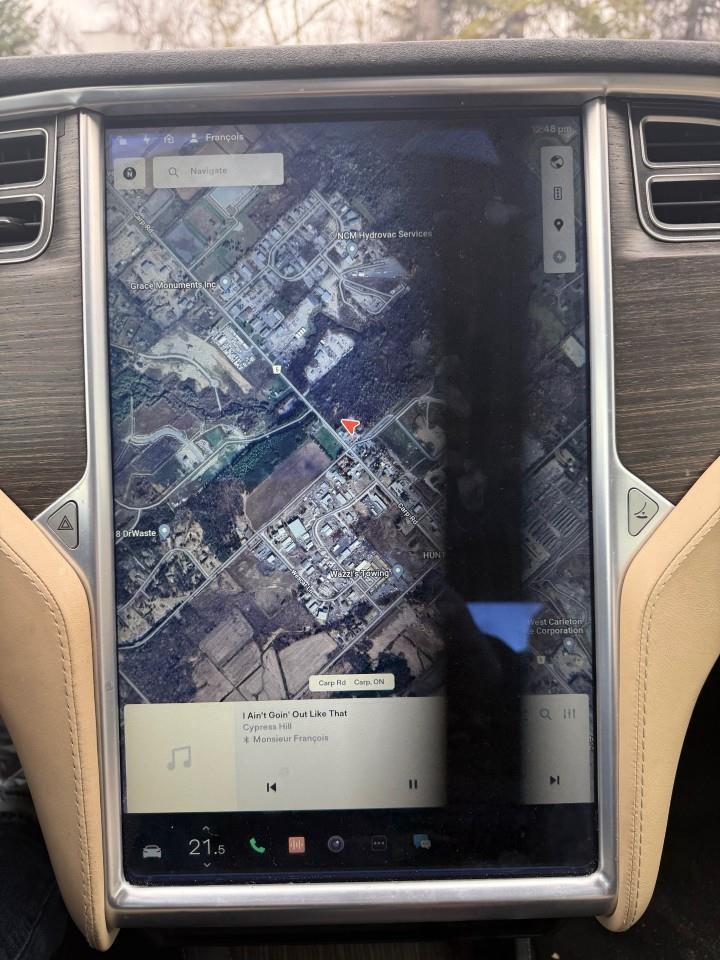 2015 Tesla Model S  Photo