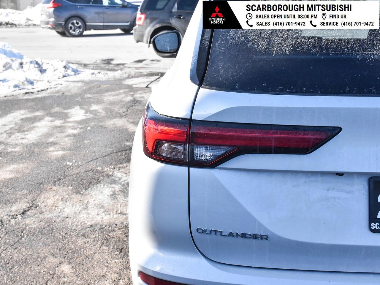 2025 Mitsubishi Outlander PHEV GT like new Panoramic glass roof leather seats Photo