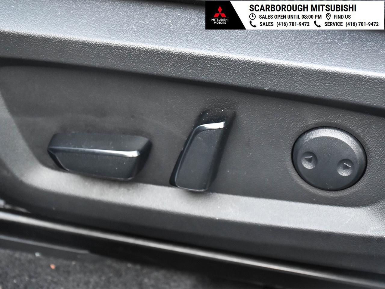 2025 Mitsubishi Outlander PHEV GT like new Panoramic glass roof leather seats Photo