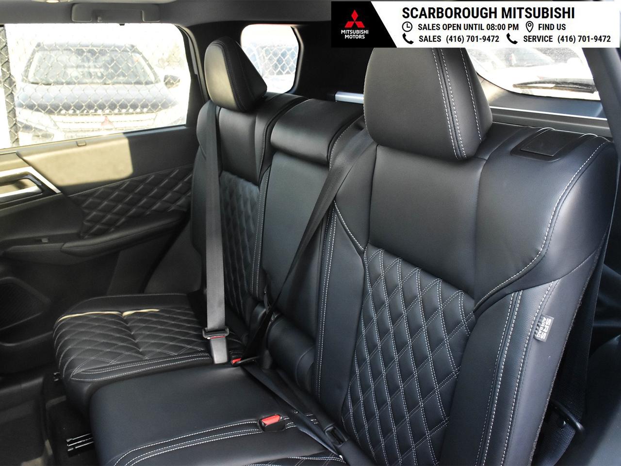 2025 Mitsubishi Outlander PHEV GT like new Panoramic glass roof leather seats Photo
