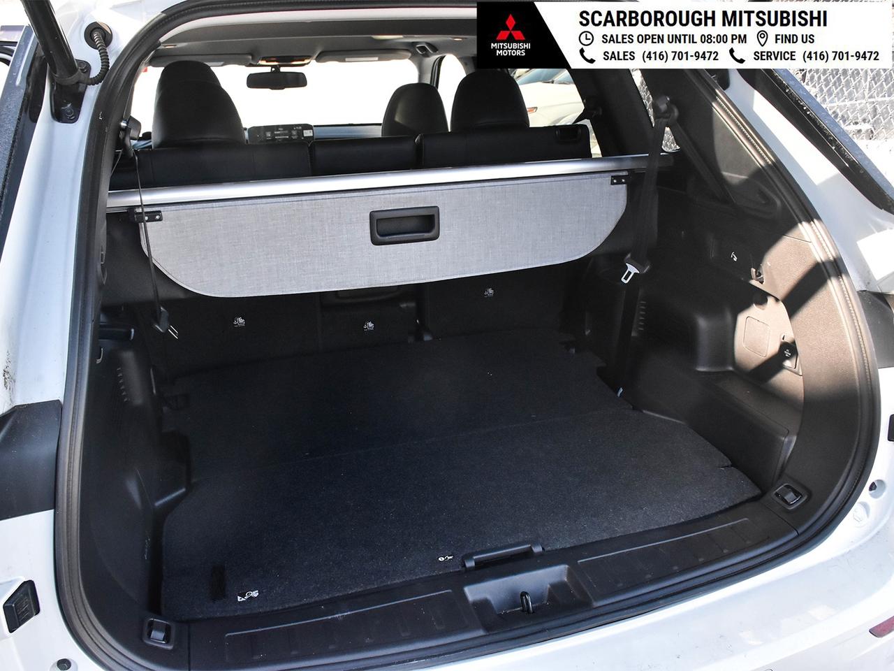 2025 Mitsubishi Outlander PHEV GT like new Panoramic glass roof leather seats Photo