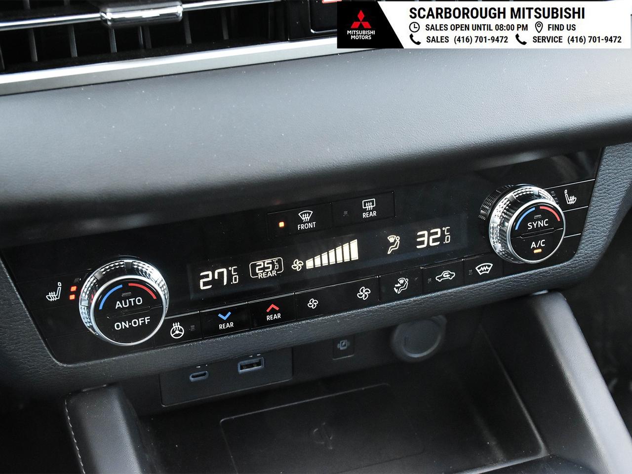 2025 Mitsubishi Outlander PHEV GT like new Panoramic glass roof leather seats Photo