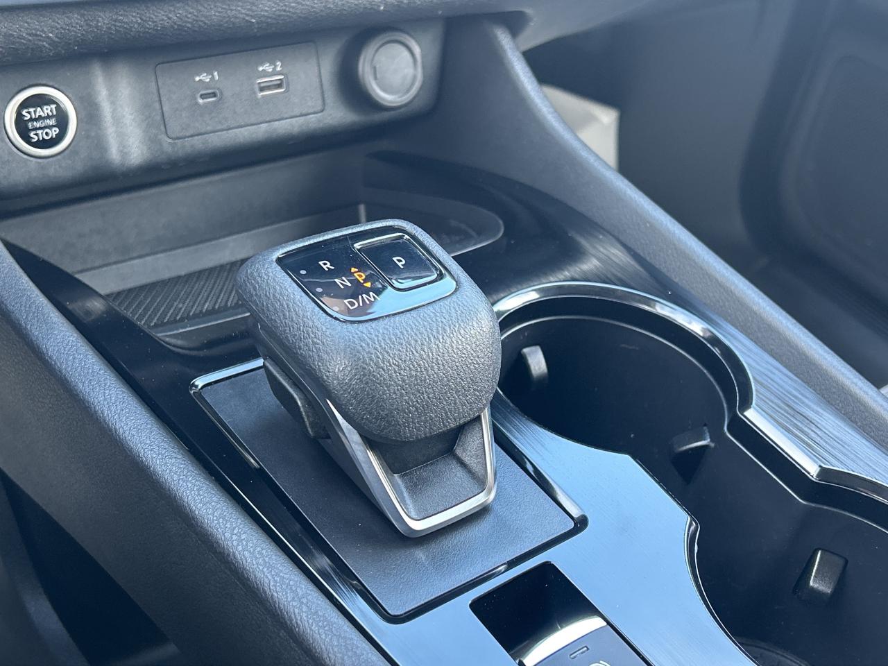 2023 Nissan Rogue SV Moonroof  ** LOW  KMS.! ** Photo