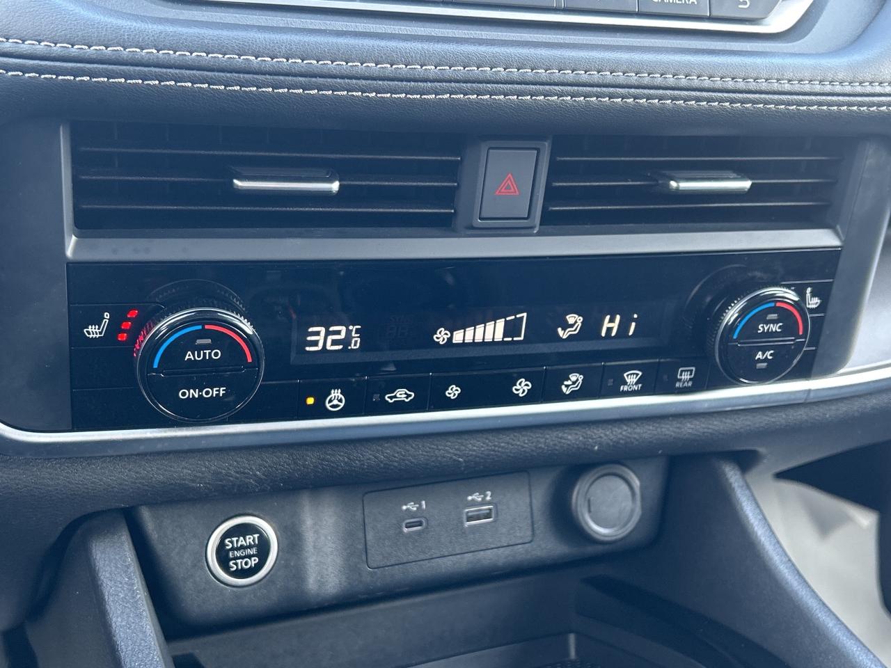 2023 Nissan Rogue SV Moonroof  ** LOW  KMS.! ** Photo