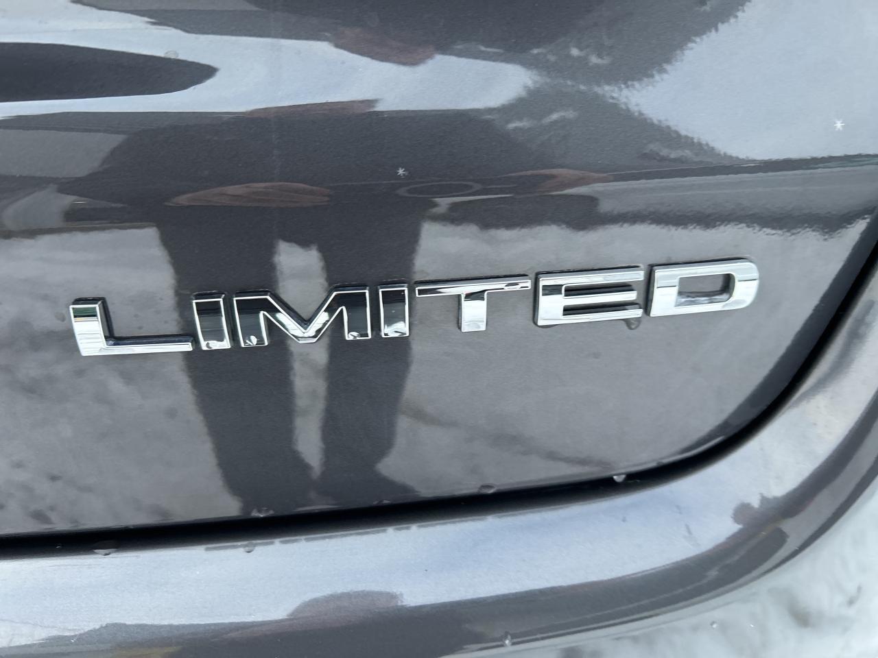 2024 Jeep Compass LIMITED Photo