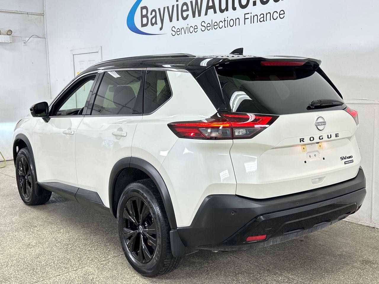 2023 Nissan Rogue SV Midnight Edition 4dr All-Wheel Drive Sport Utility Photo4