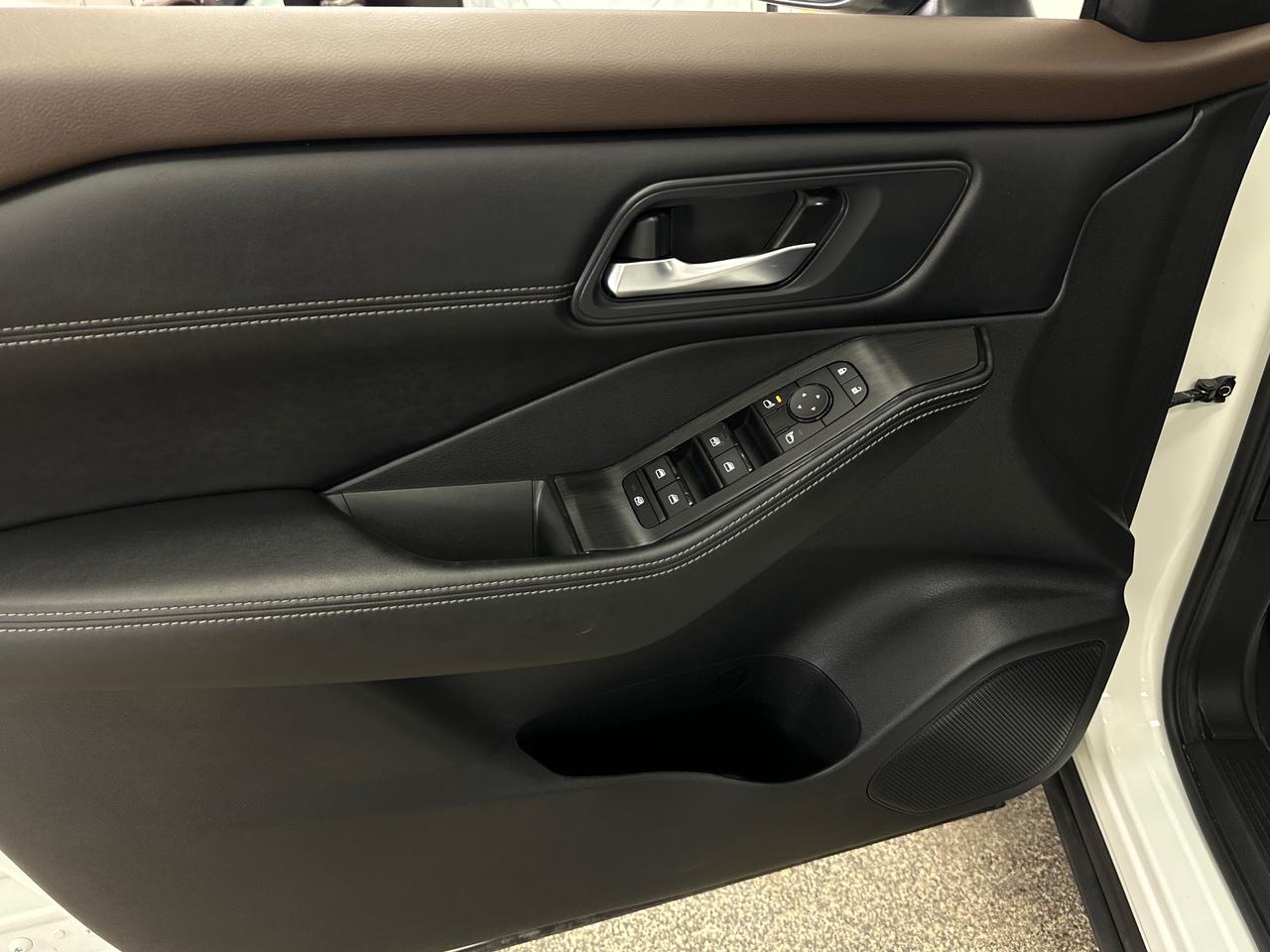 2023 Nissan Rogue SV Midnight Edition 4dr All-Wheel Drive Sport Utility Photo