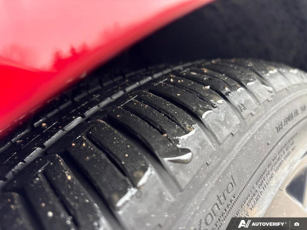 2025 Hyundai Elantra N Line Ultimate   CLEAN CARFAX   ONE OWNER   SUNRO Photo