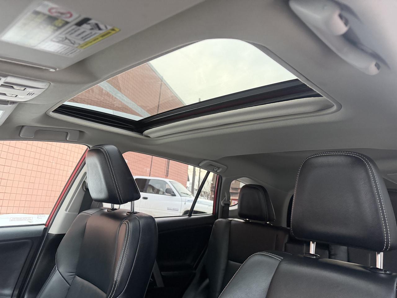 2015 Toyota RAV4 !!! JUST SOLD SOLD AWD / Limited /  26235 KMS !!! Photo