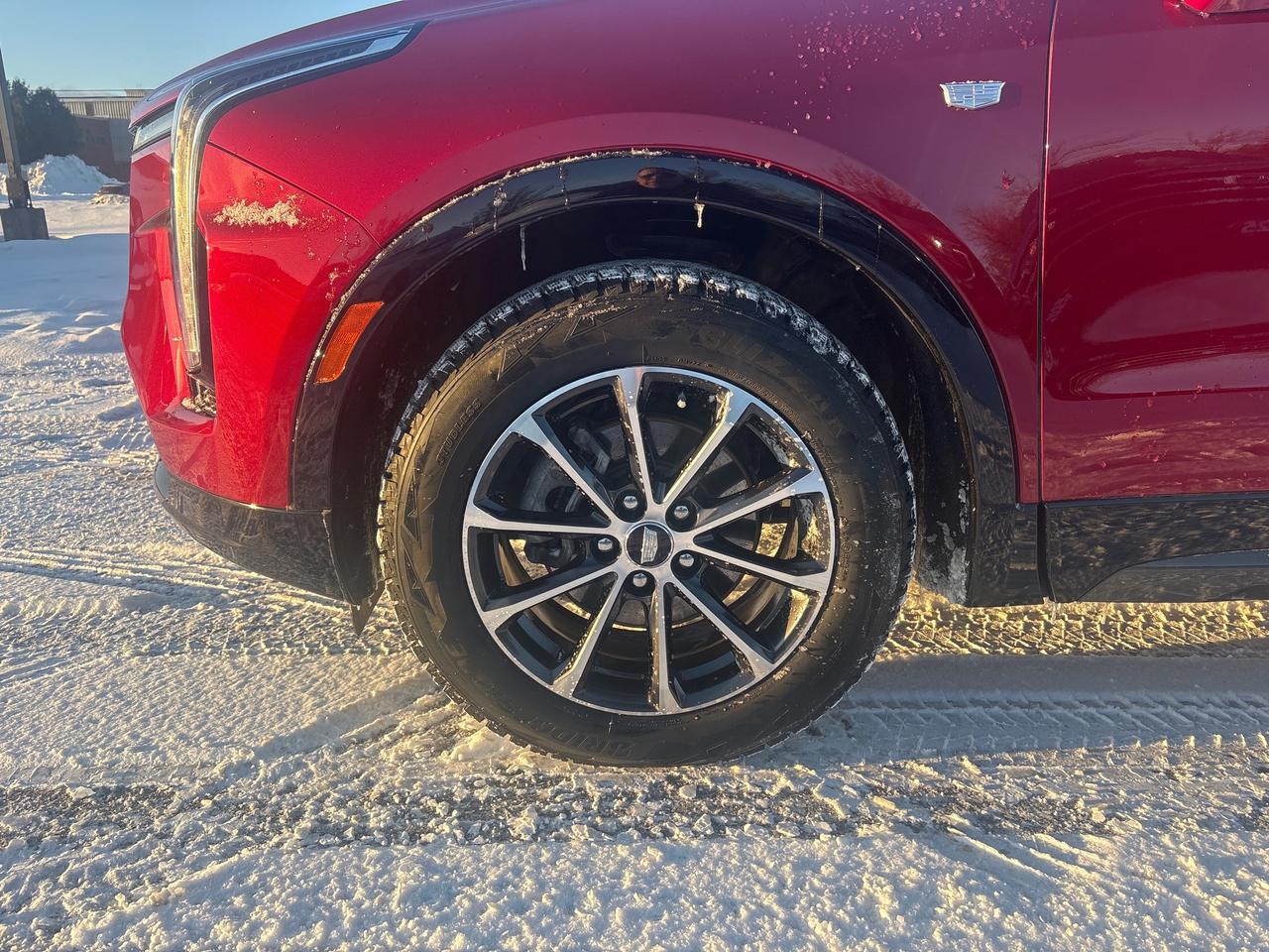 2024 Cadillac XT4 Sport AWd + Sunroof + Tech Pkg + Winters + 1 Owner Photo