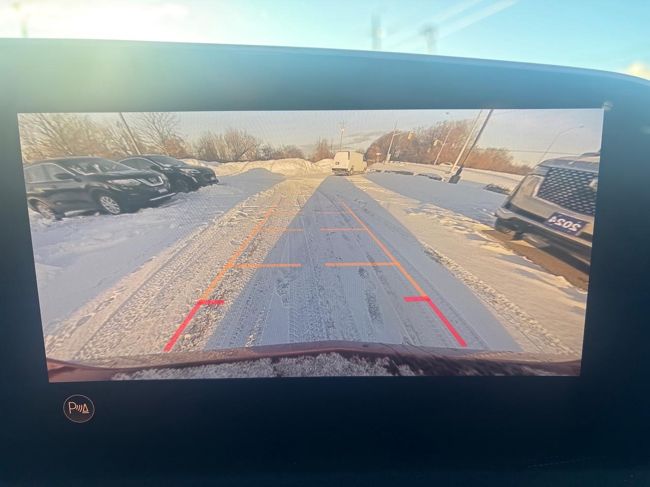 2024 Cadillac XT4 Sport AWd + Sunroof + Tech Pkg + Winters + 1 Owner Photo