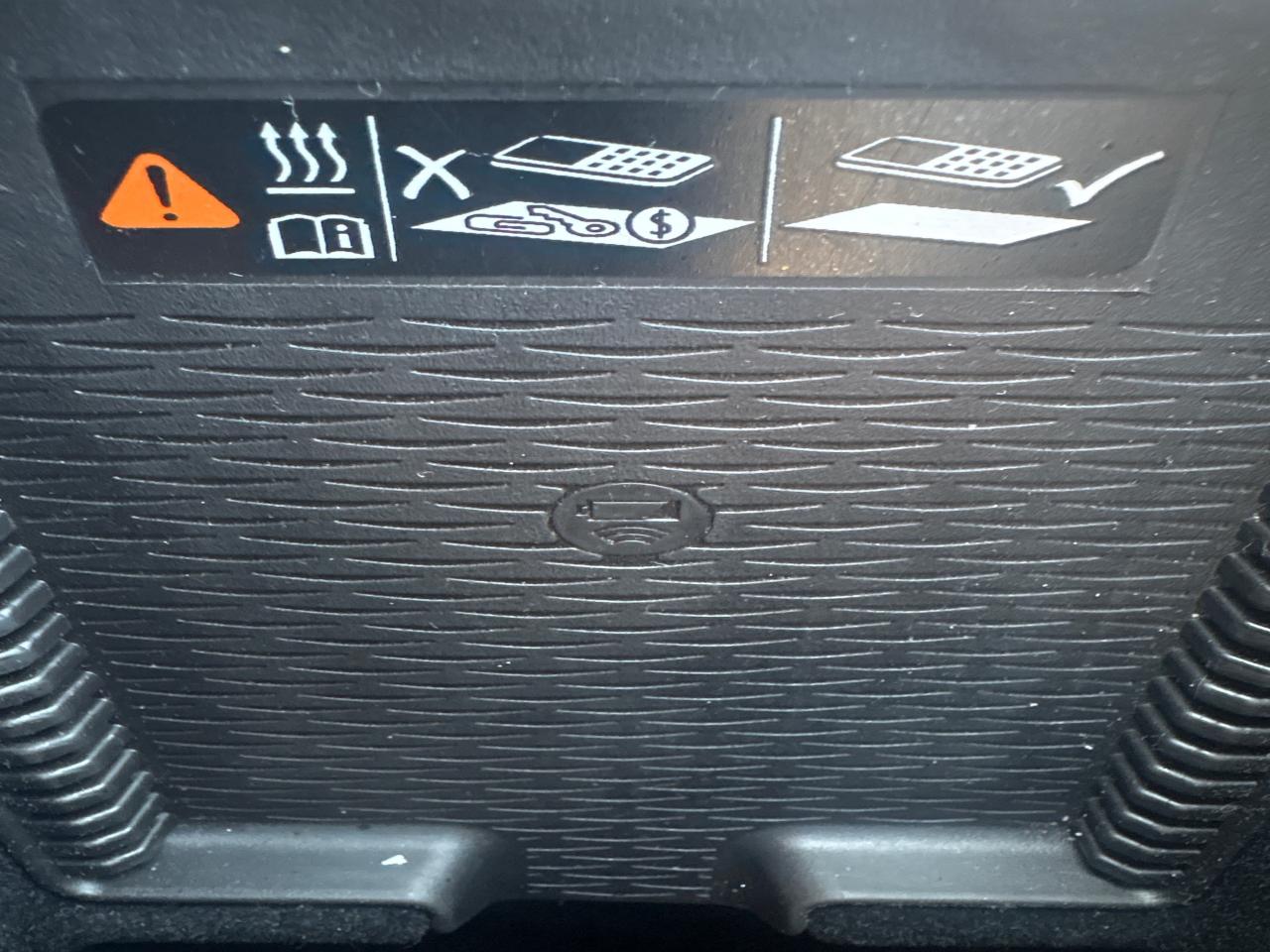 2024 Cadillac XT4 Sport AWd + Sunroof + Tech Pkg + Winters + 1 Owner Photo