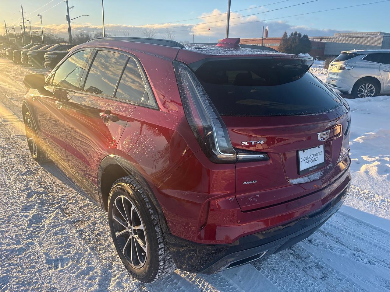 2024 Cadillac XT4 Sport AWd + Sunroof + Tech Pkg + Winters + 1 Owner Photo