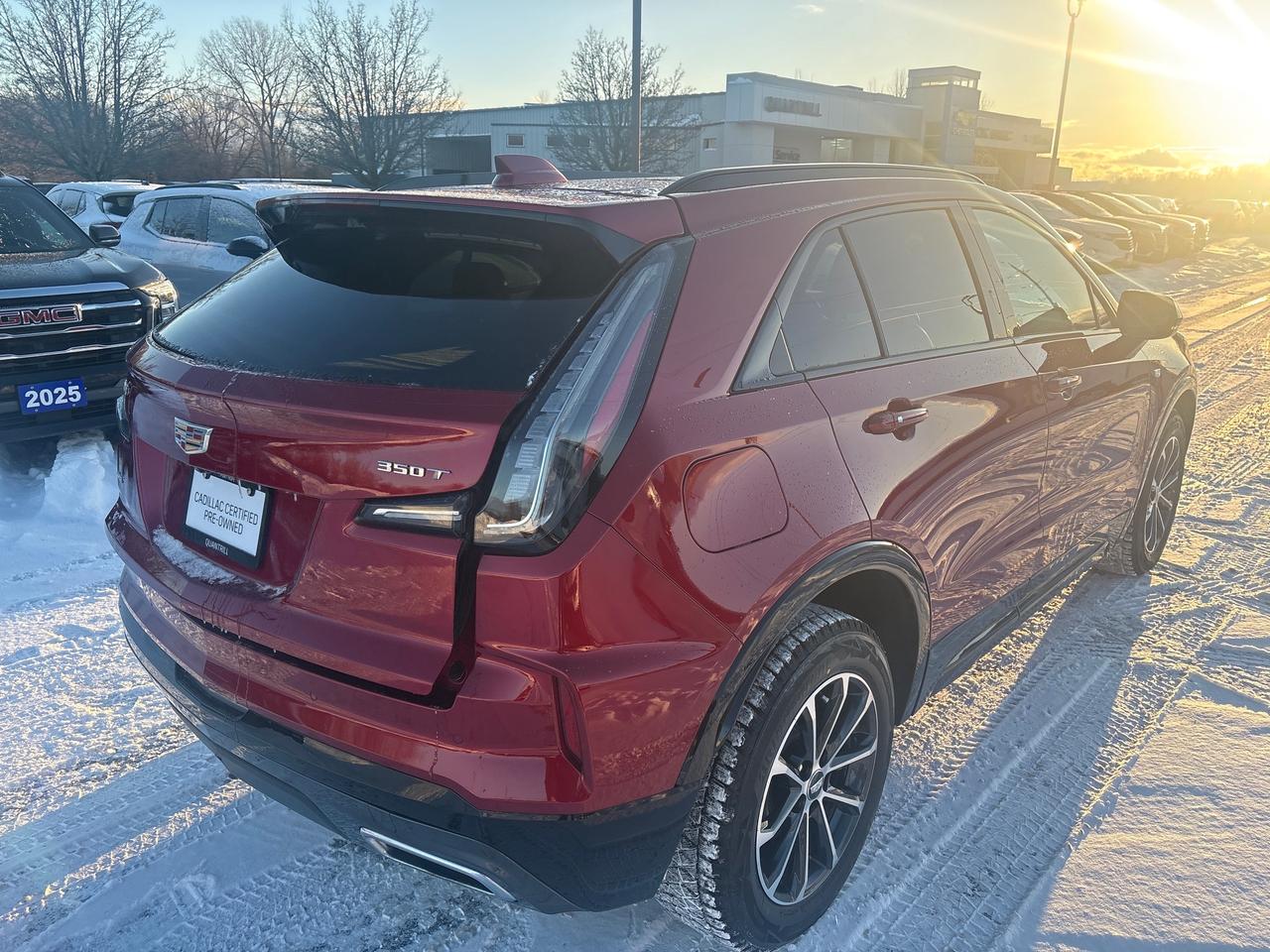 2024 Cadillac XT4 Sport AWd + Sunroof + Tech Pkg + Winters + 1 Owner Photo
