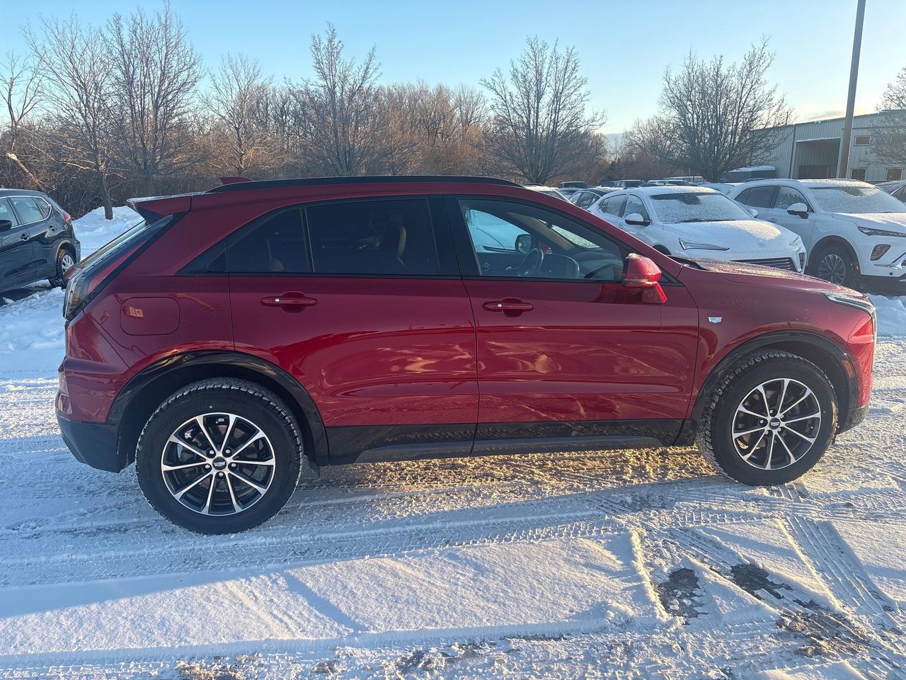 2024 Cadillac XT4 Sport AWd + Sunroof + Tech Pkg + Winters + 1 Owner Photo