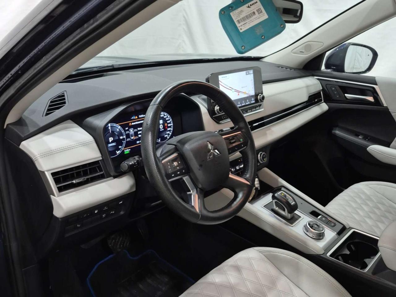 2024 Mitsubishi Outlander Plug-In Hybrid GT 4dr S-AWC Photo