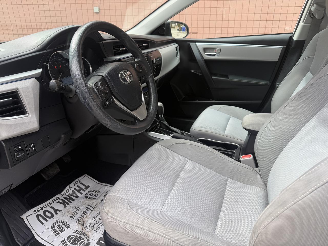 2016 Toyota Corolla LE / ONE OWNER / 79423 KM!!! / CAR FAX CLEAN / Photo