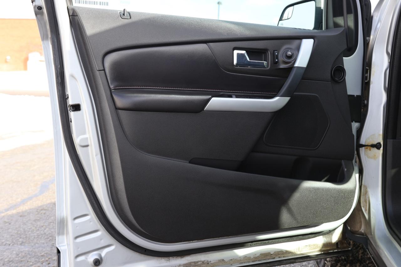 2013 Ford Edge SEL/NAV/B CAM/P SENSORS/LEATHER/P SEATS/H SEATS/BL Photo