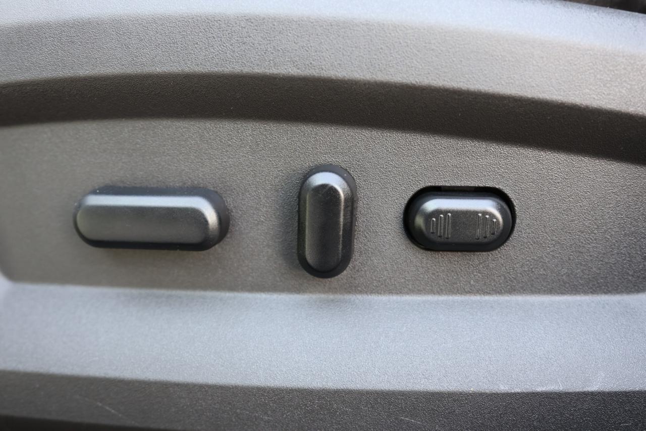 2013 Ford Edge SEL/NAV/B CAM/P SENSORS/LEATHER/P SEATS/H SEATS/BL Photo