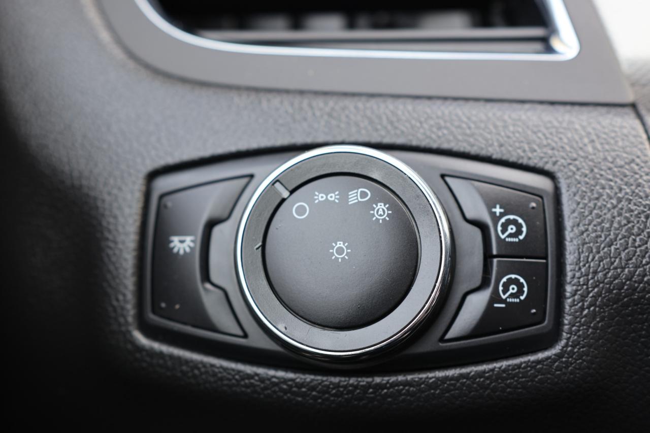 2013 Ford Edge SEL/NAV/B CAM/P SENSORS/LEATHER/P SEATS/H SEATS/BL Photo