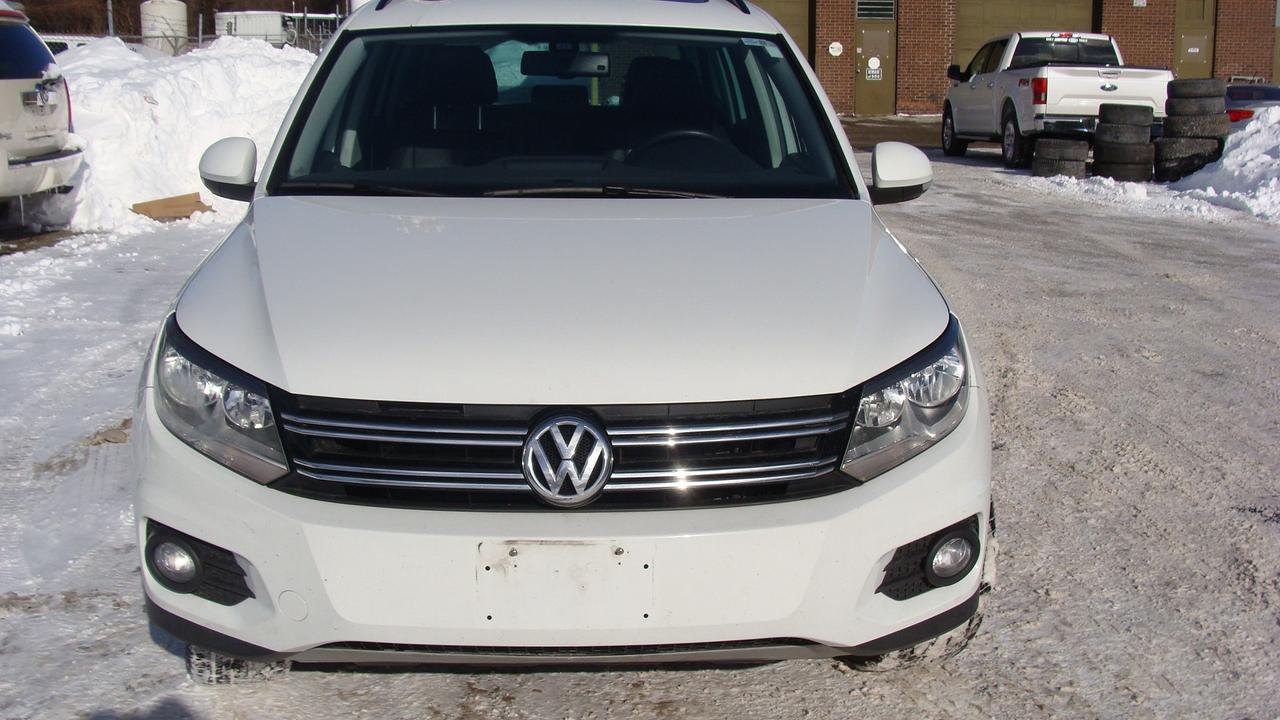 2017 Volkswagen Tiguan 4MOTION 4dr Wolfsburg Edition*Excellent Condition! Photo4