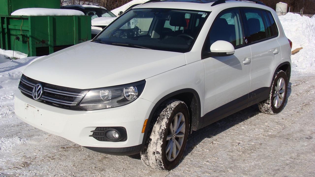 2017 Volkswagen Tiguan 4MOTION 4dr Wolfsburg Edition*Excellent Condition! Photo