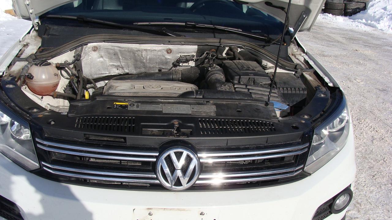 2017 Volkswagen Tiguan 4MOTION 4dr Wolfsburg Edition*Excellent Condition! Photo